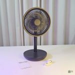 Rechargeable fan with 10,000mAh battery lasting up to 24h.